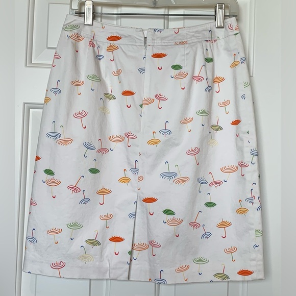 Talbots Size 8 pencil skirt umbrella motif stretch, faux pockets back slit mini - Picture 2 of 12